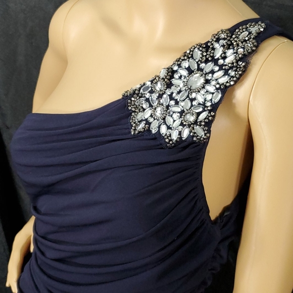 City Triangles - Dress - Picture 2 of 8